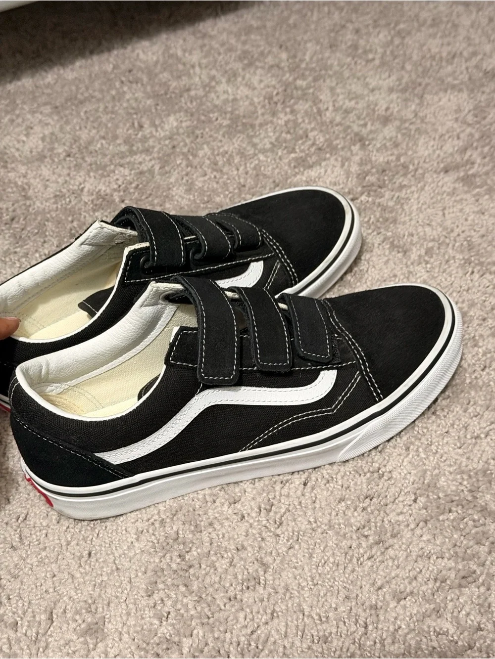 Vans Black and White Velcro Old Skool Style Men’s size 7 | Women’s size 8.5 - Picture 3 of 5